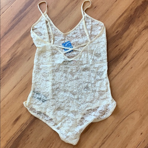 NWT Ivory Lace Bodysuit Large - Picture 2 of 6